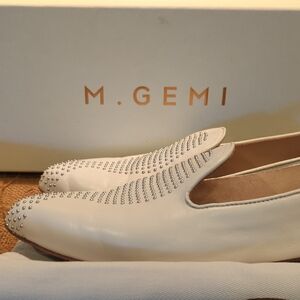 M. Gemi Cream, Silver Studded Women's Leather Shoes. Size 40